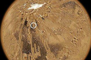 Американец нашел на Марсе инопланетную базу с помощью Google