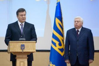 Янукович поручил генпрокурору заняться свободой слова