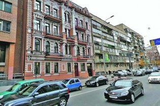 У центрі Києва пограбували банк на рекордну суму в 10 мільйонів