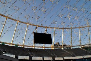На головній арені Євро-2012 встановлено перше гігантське відеотабло