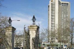 Через пожежу в готелі Hilton в центрі Лондона евакуювали 1,5 тисячі людей