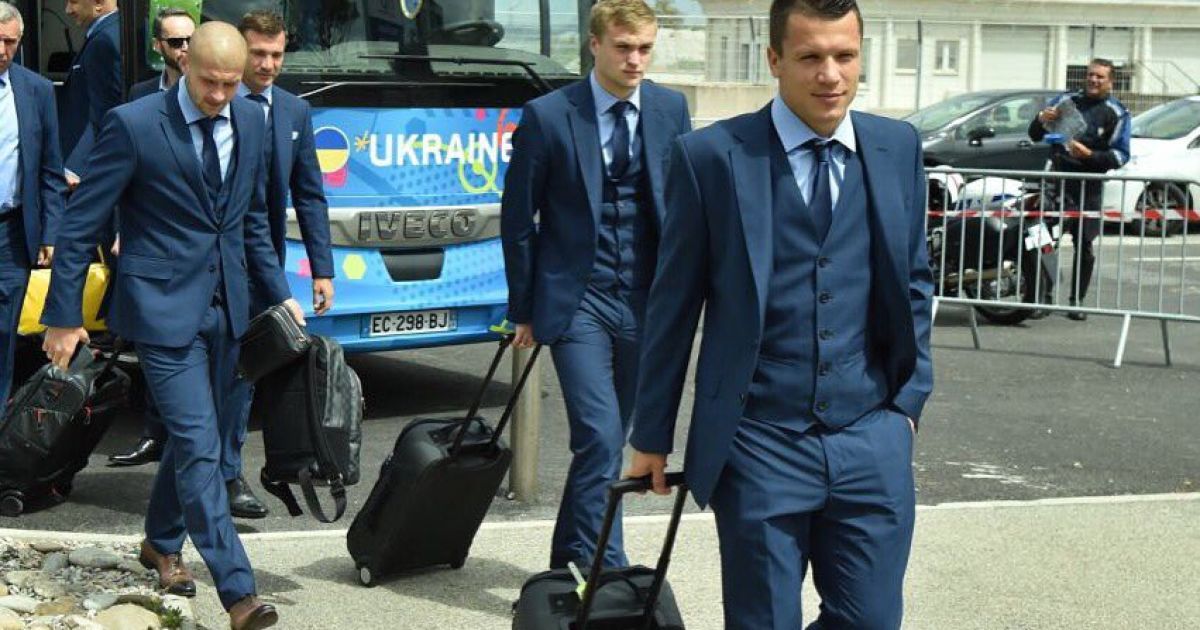 Сборная Украины отправилась в Лион на бой с Северной Ирландией