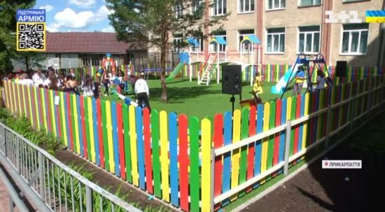 "Один раз в їх вже зрадили, другий раз не хочеться": сиріт із 4 дитячих будинків на Харківщині прихистили в Карпатах