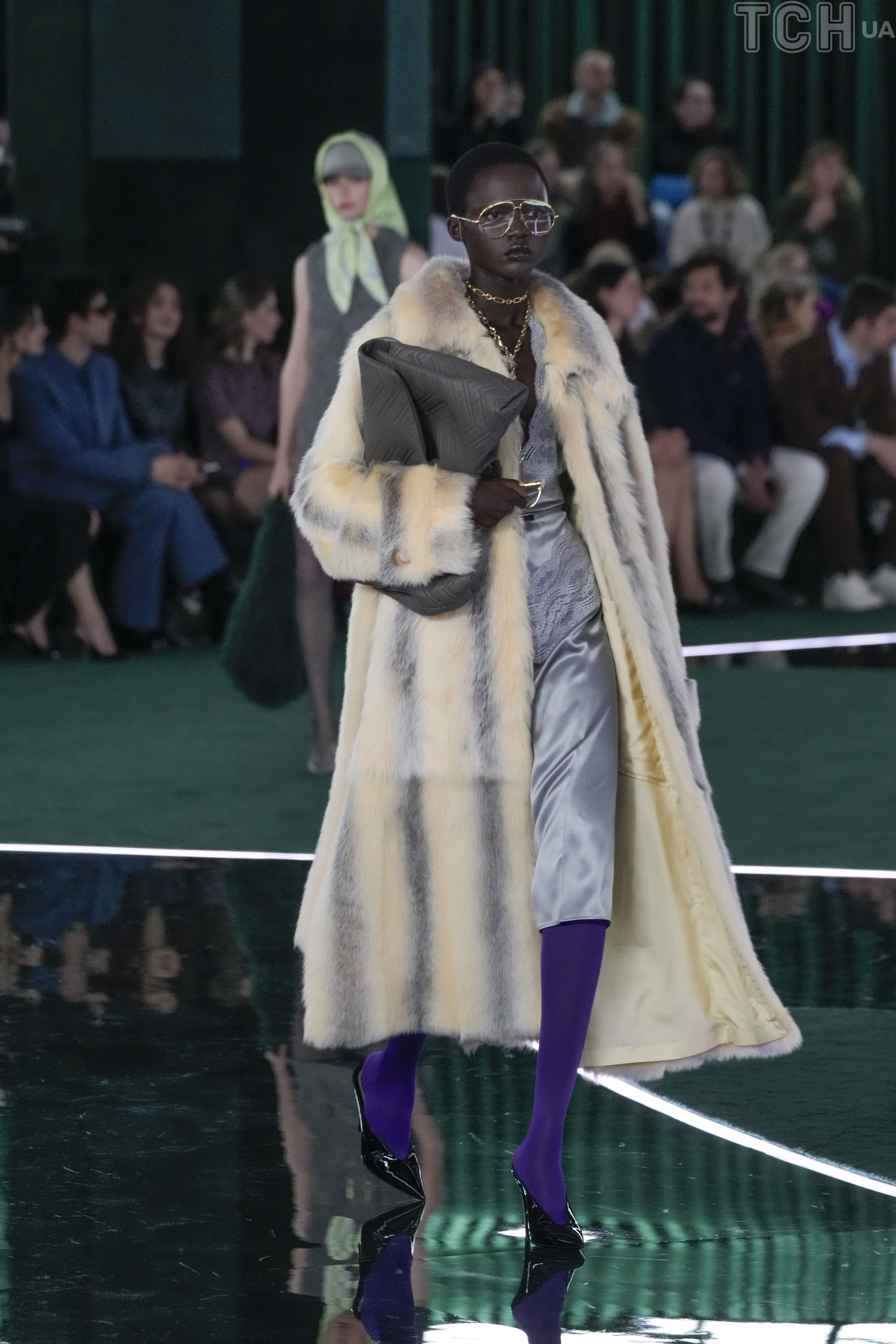 Бренд Gucci представил коллекцию осень-зима 2025-2026 - фото