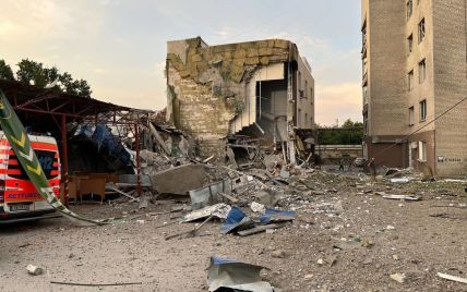 Нічний обстріл Миколаєва: пошкоджені 16 будинків, зруйновані дахи