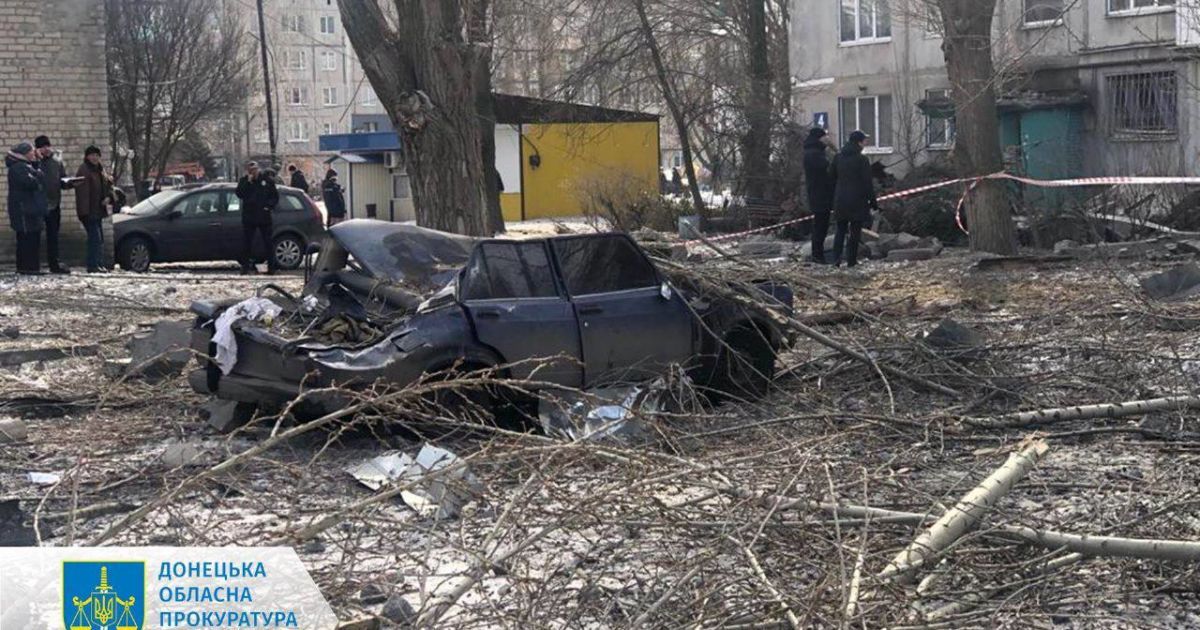 Ракетний удар по Покровську: кількість поранених зросла до 12, під завалами можуть бути люди (фото)