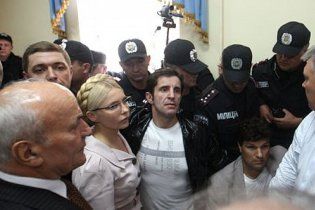 Нардеп від БЮТ вигнав з Печерського суду міліціонера