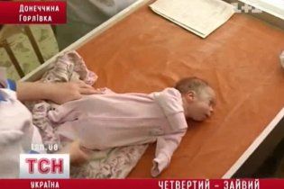 Донеччанка вивезла місячне немовля на прогулянку і забула про нього