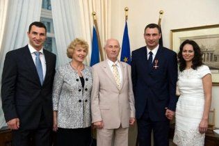 Умер отец братьев Кличко