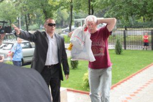 Экс-президент Крыма Мешков покинул Украину