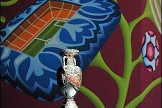 До Києва привезли Кубок Європи з футболу