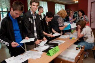 20% украинцев поступают в вузы, чтобы избежать службы в армии