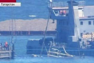 Подъем "Булгарии" сорвался, нос теплохода опустился на дно и погрузился в ил