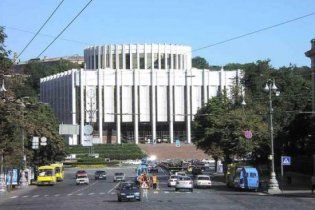 Омельченко: Ющенко отдал "Украинский дом" брату на 49 лет