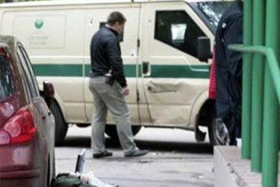 В Киеве неизвестные отобрали у инкассаторов сумку с 370 тысячами гривен