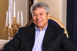 Луческу: Селезнев ударился головой - у него есть определенные проблемы