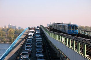 Київрада забракувала ідею продажу назв метро олігархам