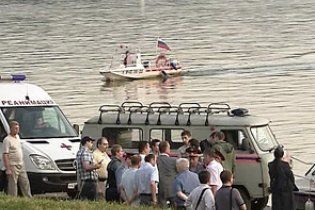 На Москві-річці затонув катер, загинули щонайменше 8 осіб