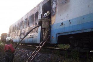 У Луганській області під час руху поїзда загорівся вагон із пасажирами