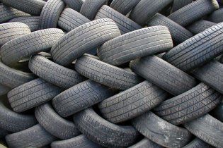 В Україні дороги робитимуть зі старих автомобільних шин