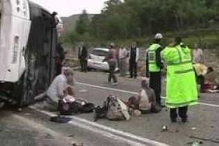8 російських туристів постраждали внаслідок ДТП автобуса у Туреччинні