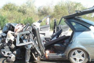 В автокатастрофе на Луганщине погибли 6 человек