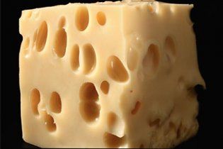 Сыр признали любимым продуктом магазинных воров