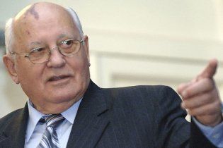 Горбачов заявив, що Путін тягне Росію в минуле