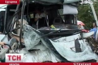 Після аварії маршрутки на Одещині госпіталізували 22 людини