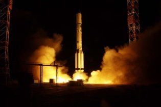 Росія загубила свій найпотужніший супутник зв'язку