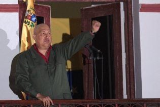 Чавес заявив, що повністю вилікувався від раку