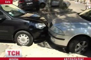 У Києві п'яний водій збив 11 авто "одним махом"