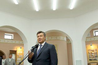 Янукович выступил за декриминализацию статьи Тимошенко