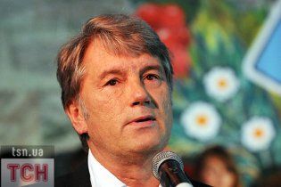Ющенко снова пошел по судам, чтобы вернуть Бандере и Шухевичу звания Героев