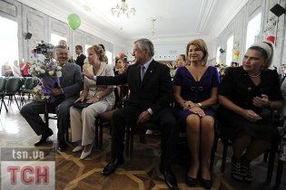 Ющенко и Кинах отпразднуют День знаний в ресторане