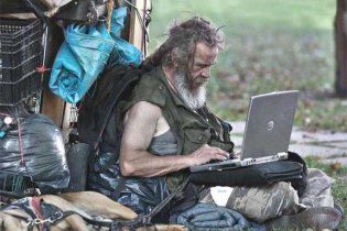В Киеве будут бесплатно учить информатике бомжей и наркоманов