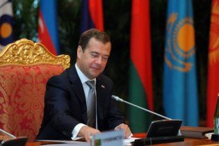 Мєдвєдєв максимально поширюватиме російську мову в СНД
