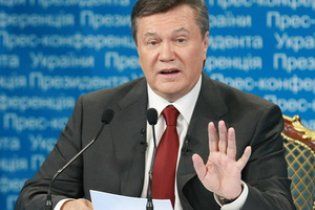 В Греции Янукович будет говорить о кризисе
