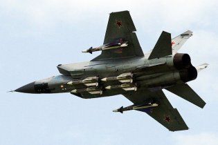 Російський винищувач-перехоплювач МіГ-31 вибухнув у повітрі