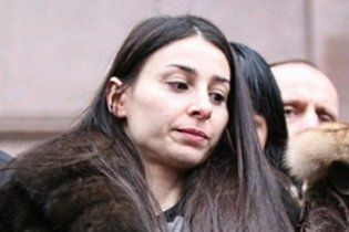 Через сімейні сварки дочка Черновецького не може зіграти весілля