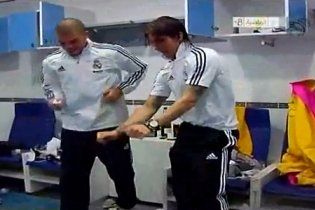 Як футболісти "Реала" розважаються у роздягальні (відео)