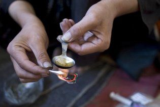 Скандал в Индии: политики покупают голоса избирателей за героин