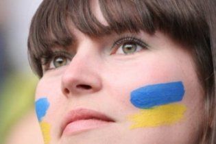 У волонтери Євро-2012 йдуть переважно молоді жінки