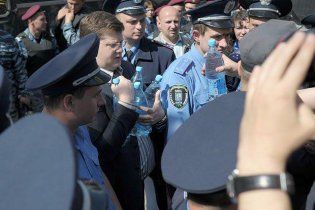 Как кормят депутатов Рады: бутерброды с семгой и солянка по 9 грн.