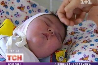 У Києві народилося немовля-богатир вагою в 5 кілограмів