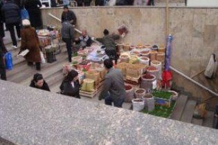 КМДА скасувала дозвіл Черновецького на "ходячу" торгівлю у метро