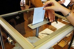 Південна Осетія під снігопадом обирає собі президента