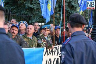 Байдужі чиновники змусили луганських чорнобильців згорнути намети