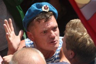 Податківці "наїхали" на афганців, бо помилилися адресою