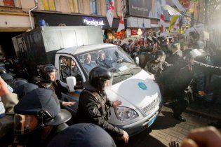 Тимошенко привезли в суд